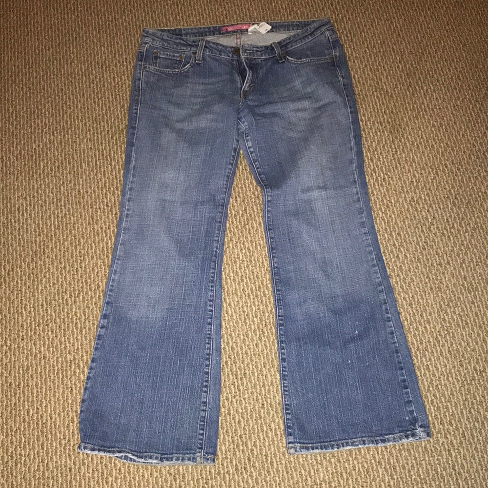 Levi’s low rise women’s flare jeans size 13 m